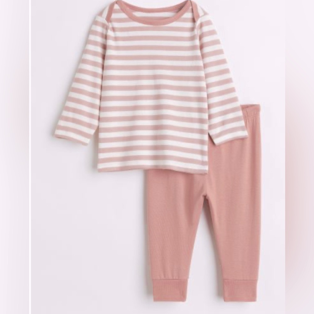 BNWT- H&M 2pc set. 100% Organic cotton